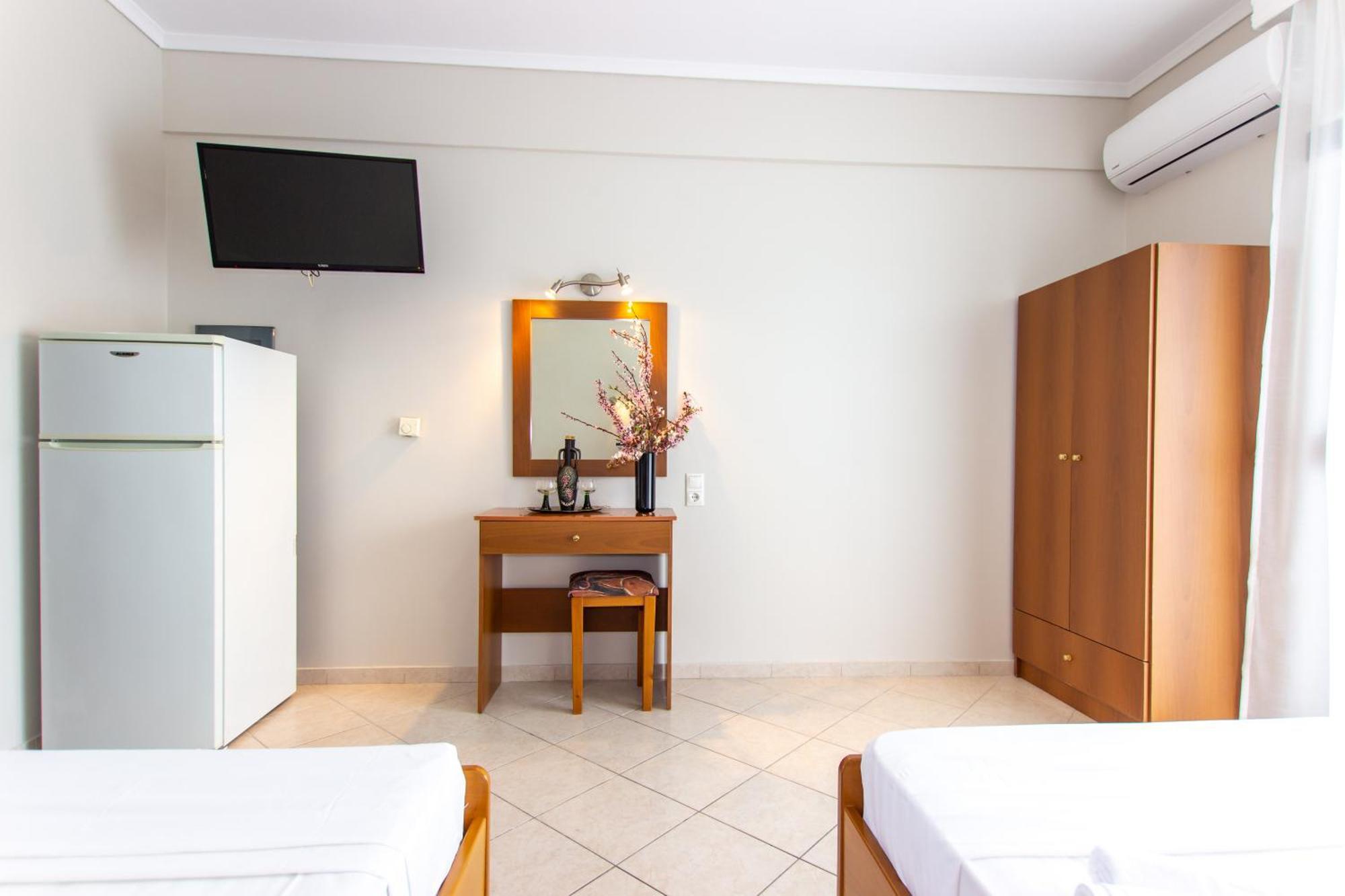 Athanasia Inn Nea Vrasna Exterior photo