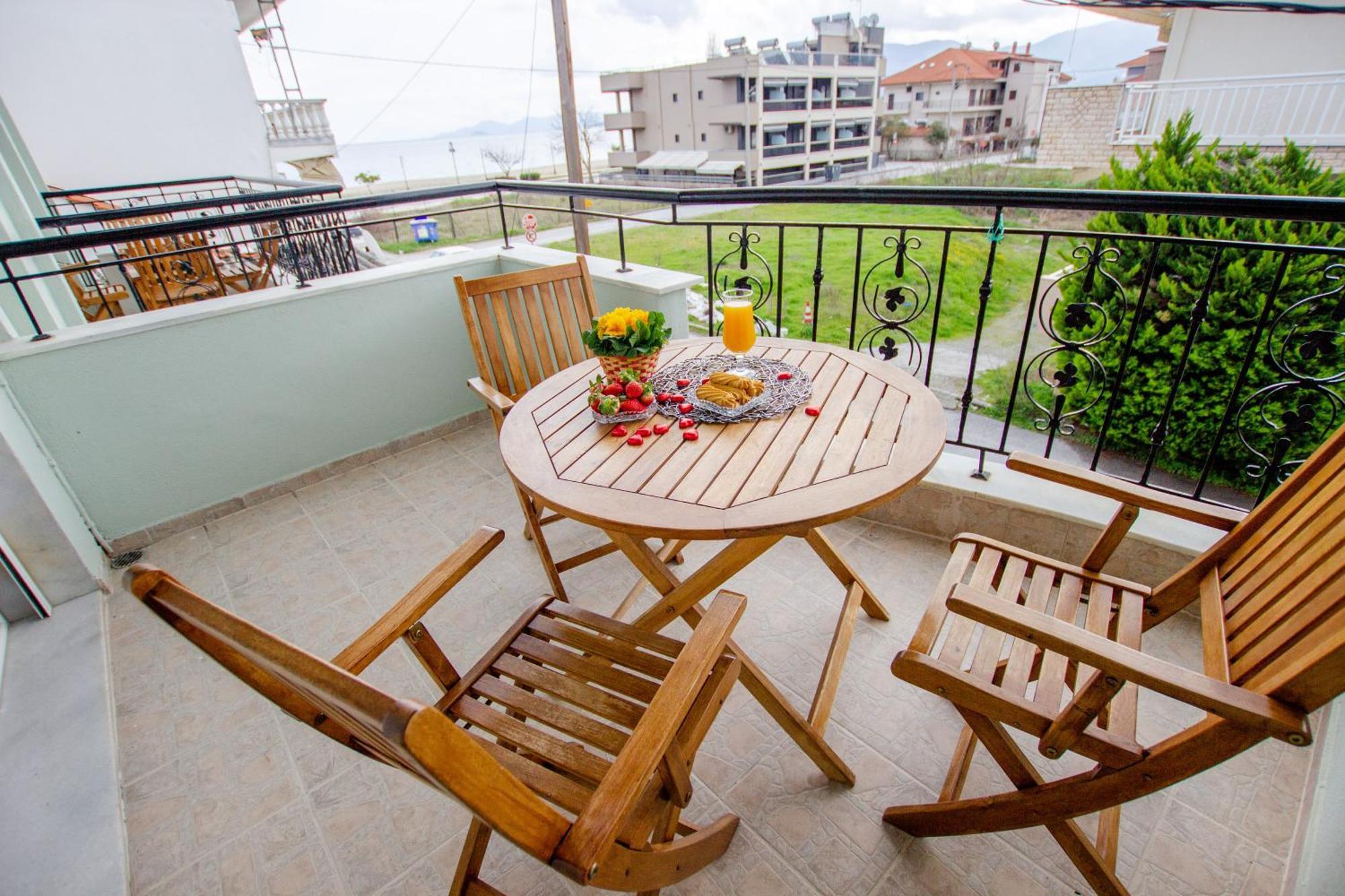 Athanasia Inn Nea Vrasna Exterior photo