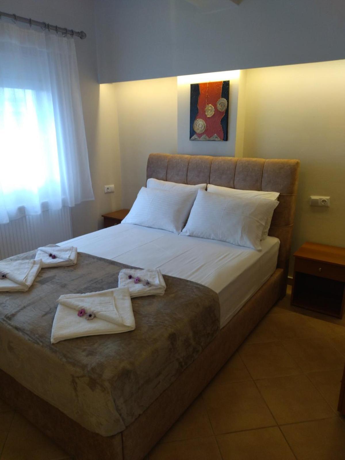 Athanasia Inn Nea Vrasna Exterior photo